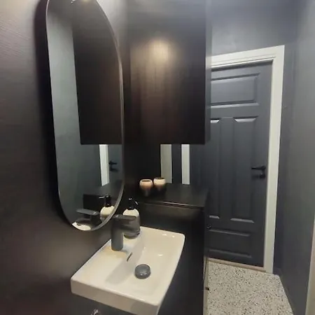 Appartement Sjarmerende, Sentrumsnaer Leilighet