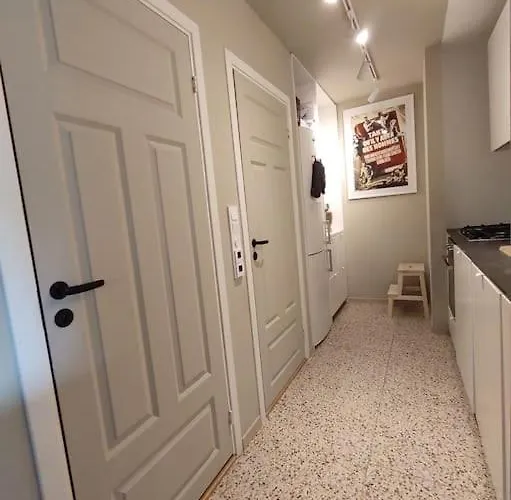 Sjarmerende, Sentrumsnaer Leilighet *